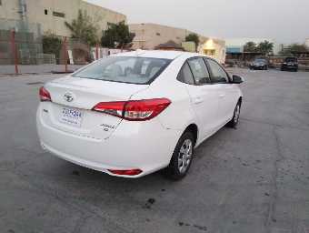 TOYOTA YARIS 2018 Image 6