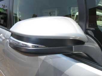 TOYOTA VOXY 2017 Image 22