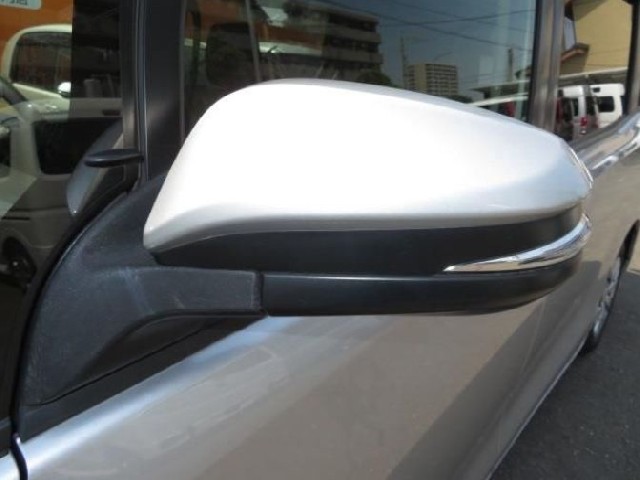 TOYOTA VOXY 2017 Image 29