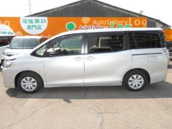 TOYOTA VOXY 2017 Image 24