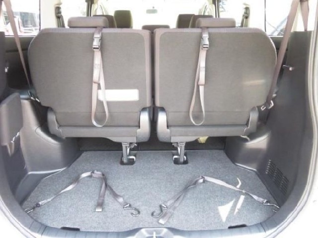 TOYOTA VOXY 2017 Image 33