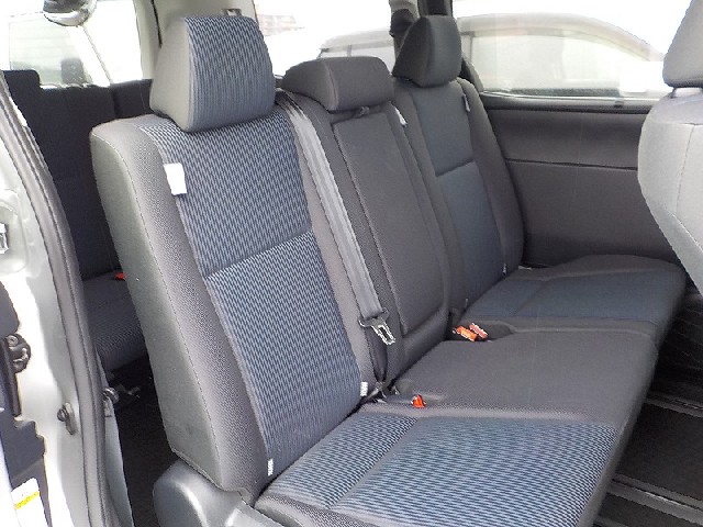 TOYOTA VOXY 2017 Image 41