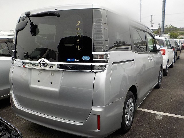 TOYOTA VOXY 2017 Image 46