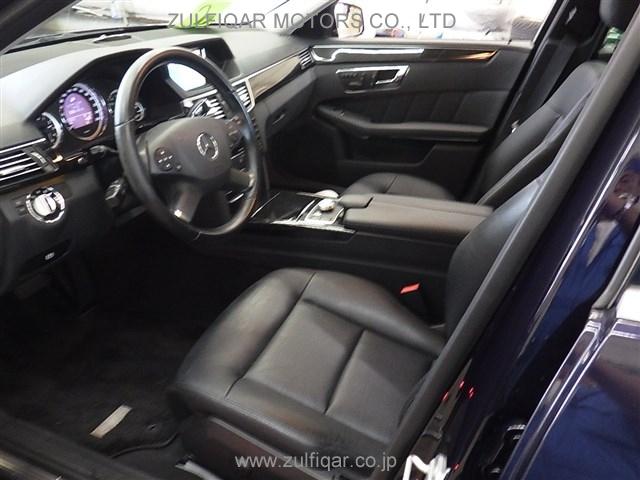 MERCEDES BENZ E CLASS 2010 Image 4