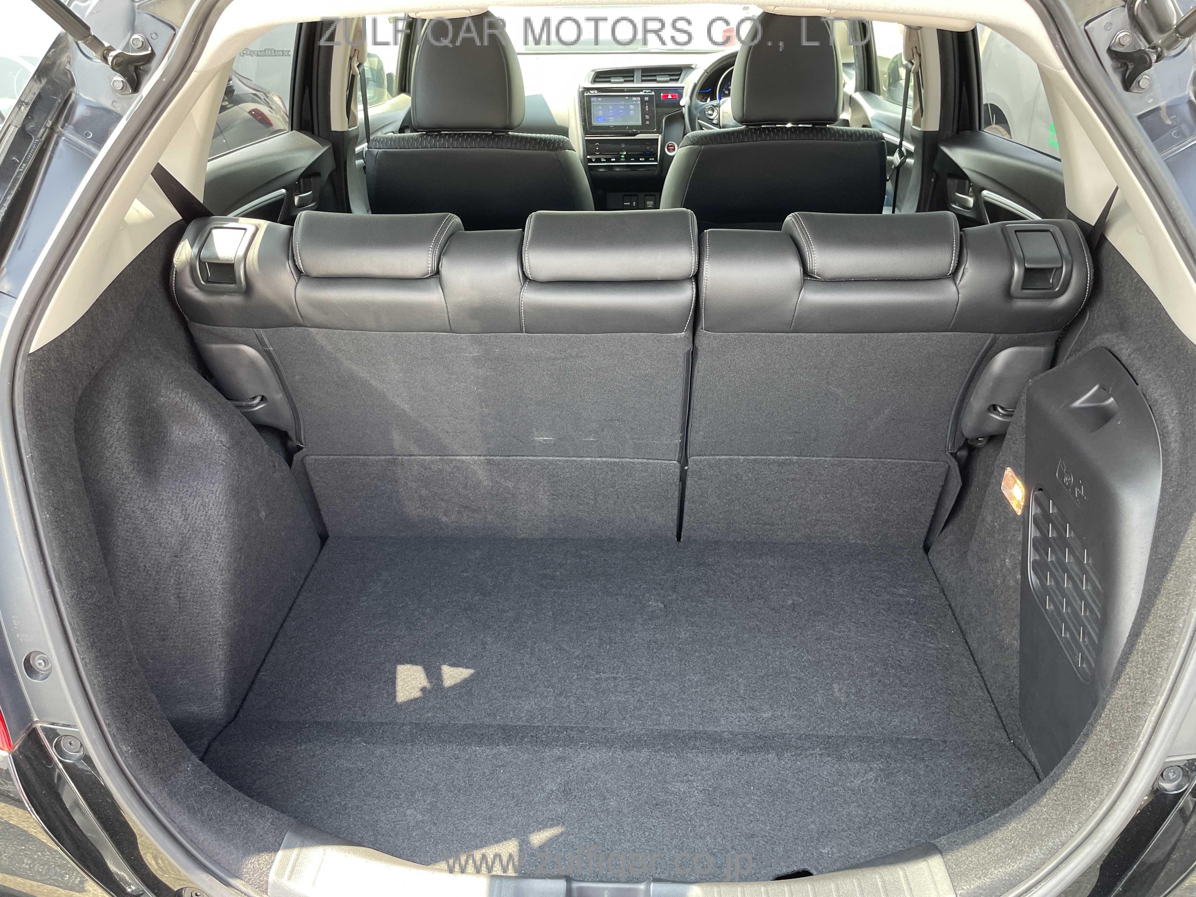 HONDA FIT HYBRID 2017 Image 7