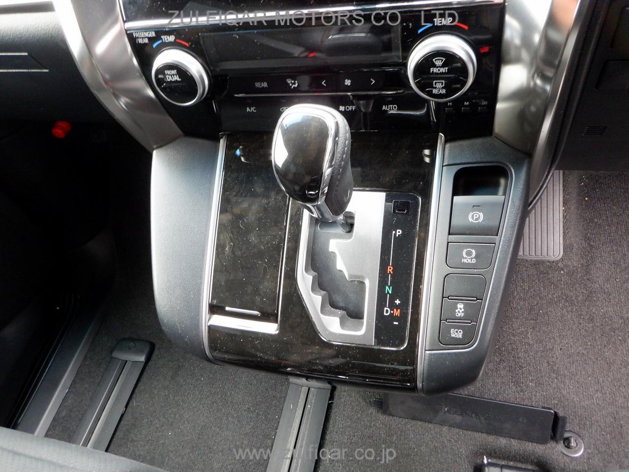 TOYOTA ALPHARD 2017 Image 12