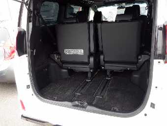 TOYOTA ALPHARD 2017 Image 17