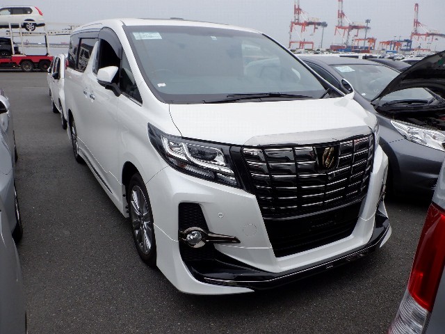 TOYOTA ALPHARD 2017 Image 24