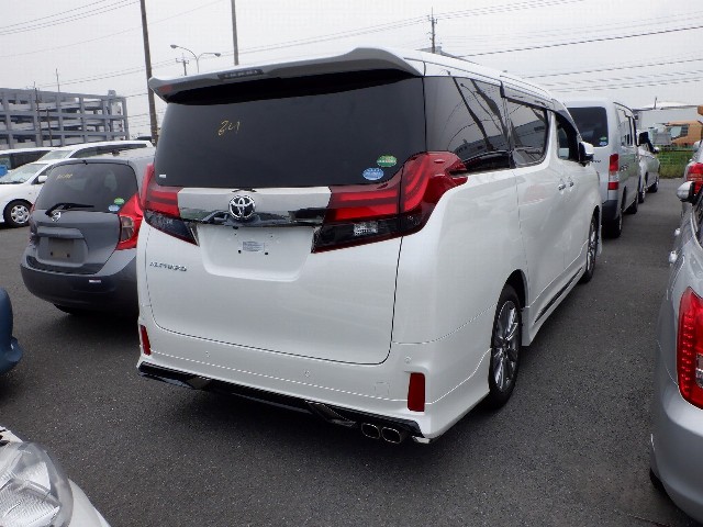 TOYOTA ALPHARD 2017 Image 27