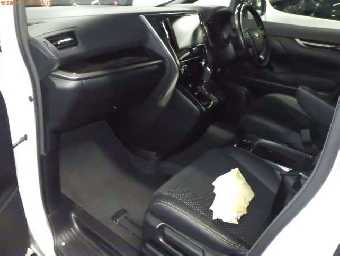 TOYOTA ALPHARD 2017 Image 7