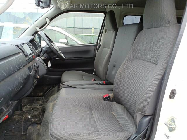 TOYOTA REGIUSACE 2017 Image 5