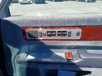 TOYOTA CENTURY 2000 Image 9