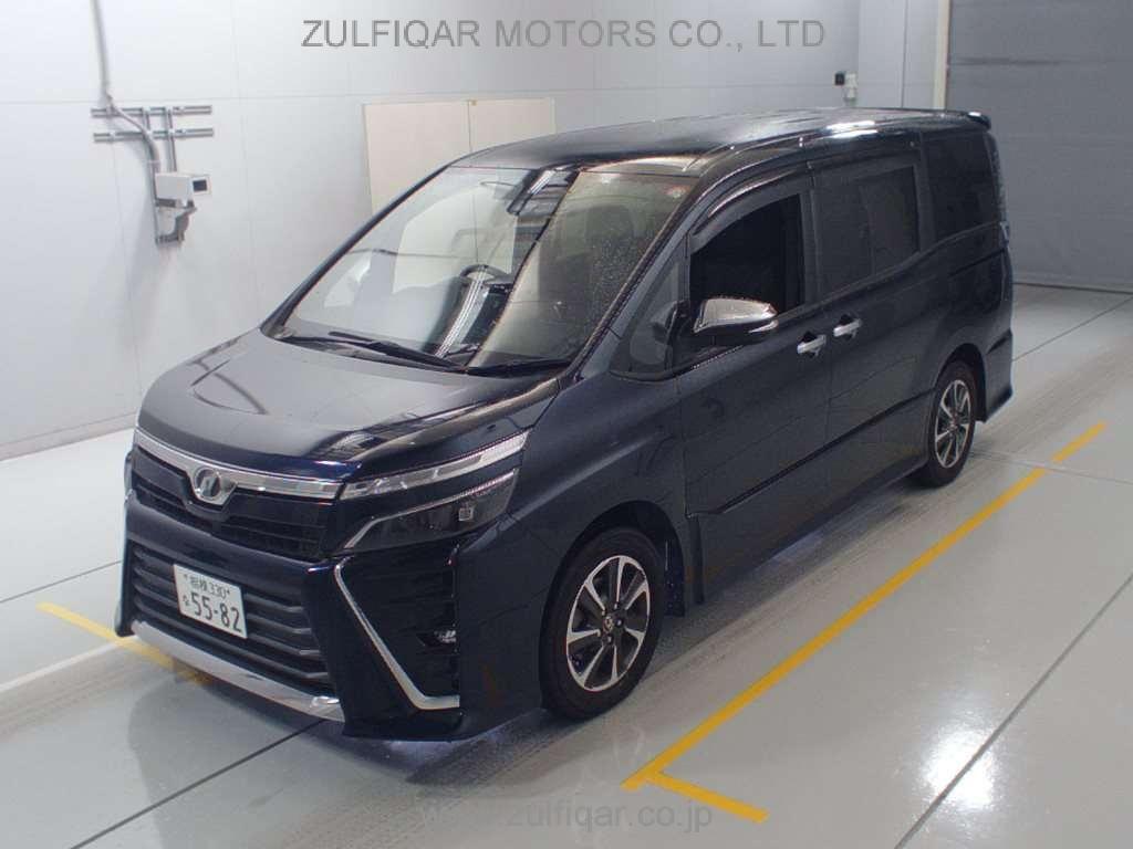 TOYOTA VOXY 2018 Image 1