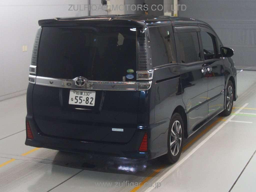 TOYOTA VOXY 2018 Image 2