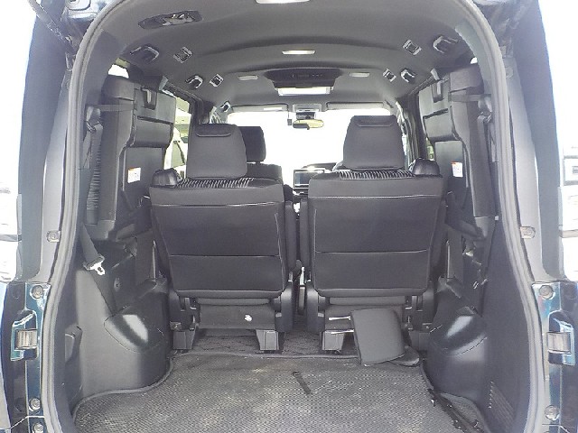 TOYOTA VOXY 2018 Image 24