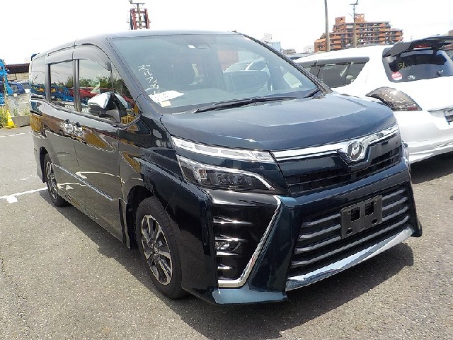 TOYOTA VOXY 2018 Image 25