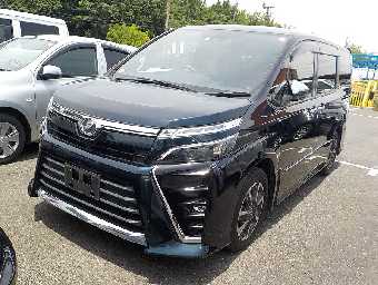 TOYOTA VOXY 2018 Image 18