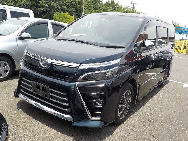 TOYOTA VOXY 2018 Image 26
