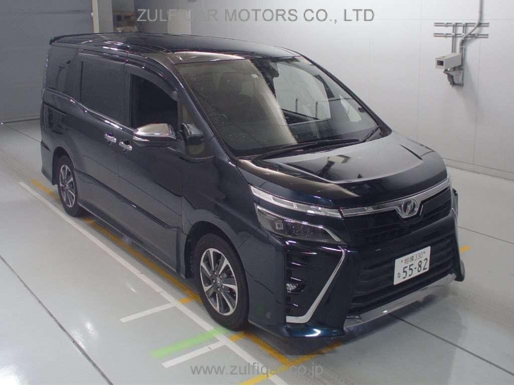 TOYOTA VOXY 2018 Image 5