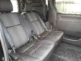 TOYOTA VOXY 2018 Image 8