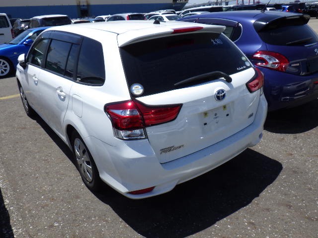 TOYOTA COROLLA FIELDER 2017 Image 24