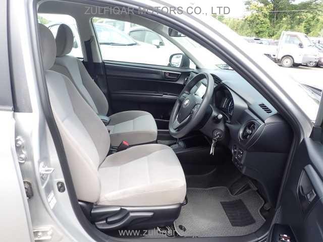 TOYOTA COROLLA AXIO 2016 Image 6