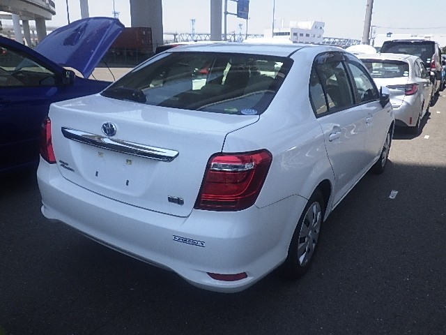 TOYOTA COROLLA AXIO 2017 Image 21