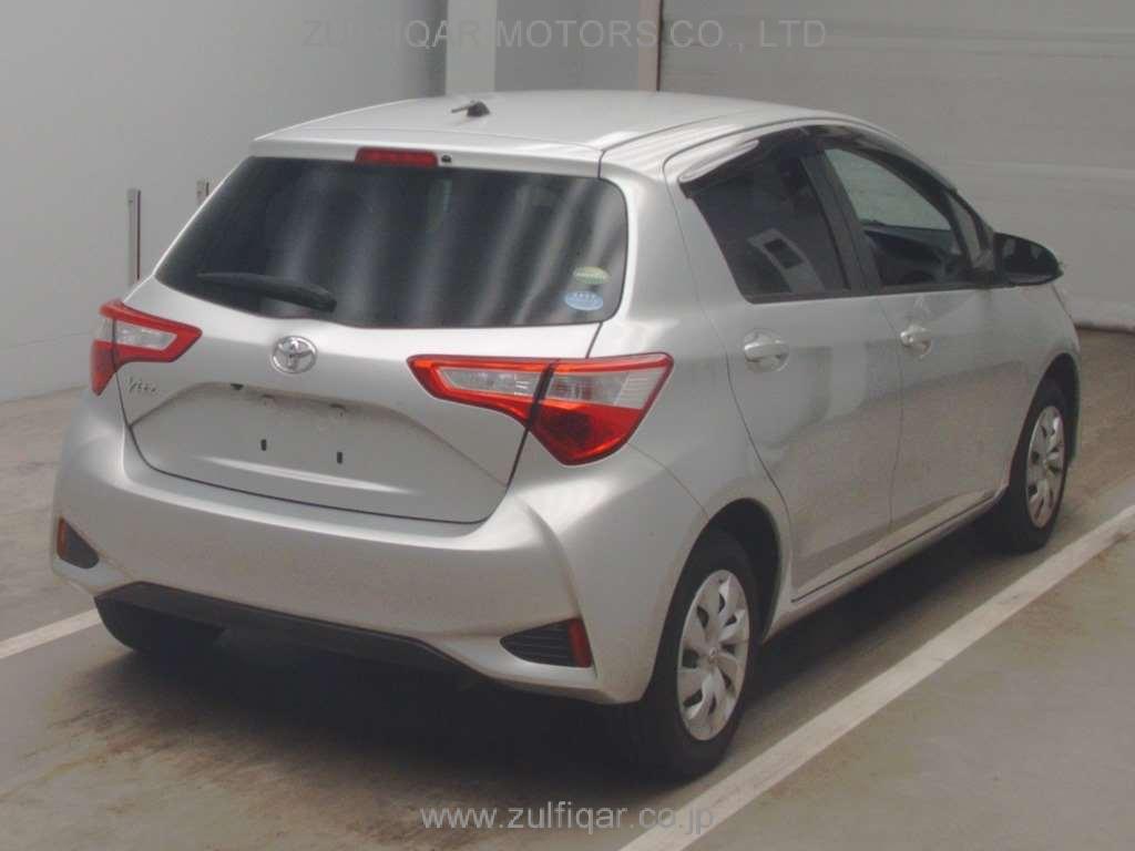 TOYOTA VITZ 2017 Image 2