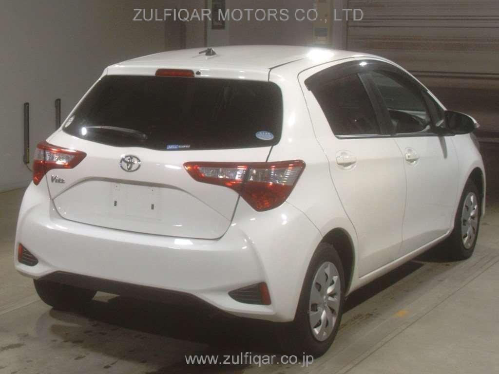 TOYOTA VITZ 2017 Image 2