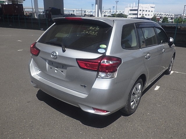 TOYOTA COROLLA FIELDER 2017 Image 19