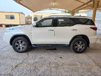 TOYOTA FORTUNER 2019 Image 2