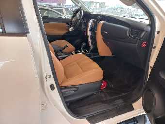 TOYOTA FORTUNER 2019 Image 13
