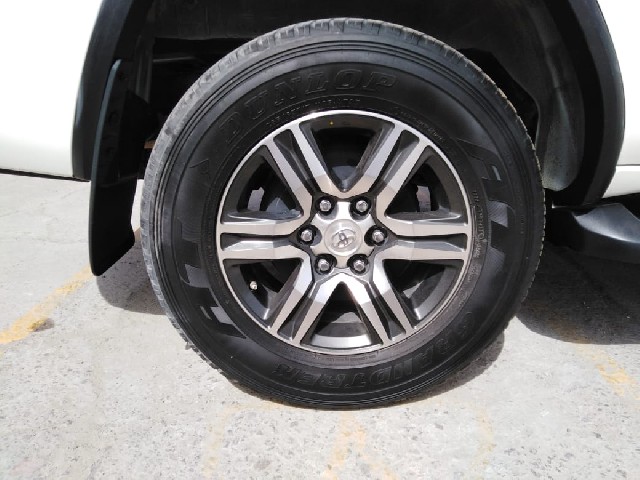 TOYOTA FORTUNER 2019 Image 23