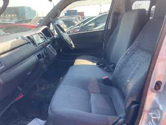 TOYOTA HIACE 2017 Image 4