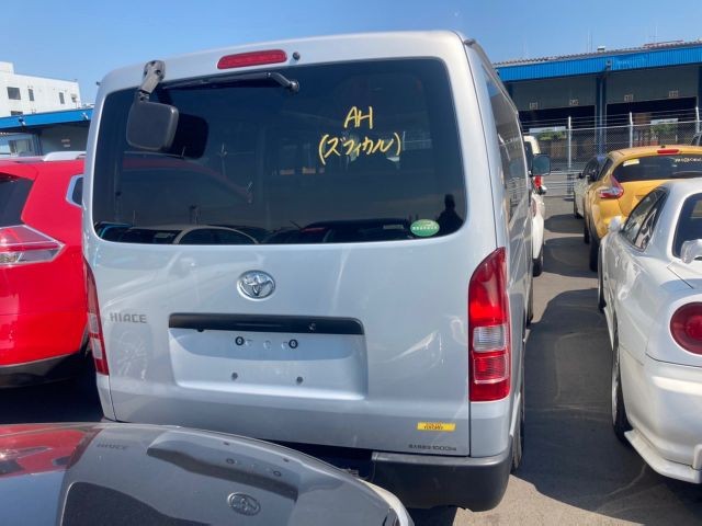 TOYOTA HIACE 2017 Image 32