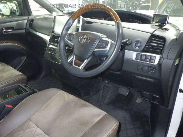 TOYOTA ESTIMA 2017 Image 5