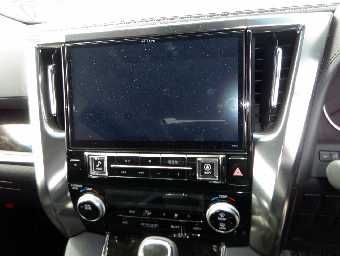 TOYOTA VELLFIRE 2017 Image 12