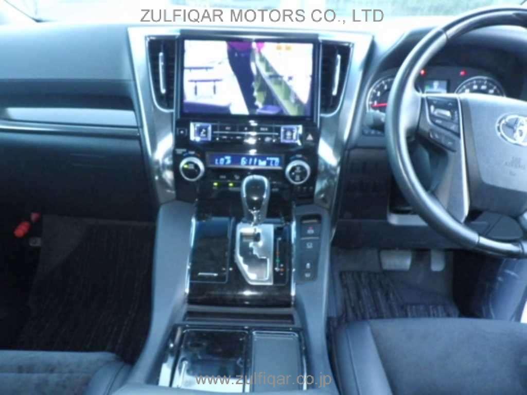 TOYOTA VELLFIRE 2017 Image 9