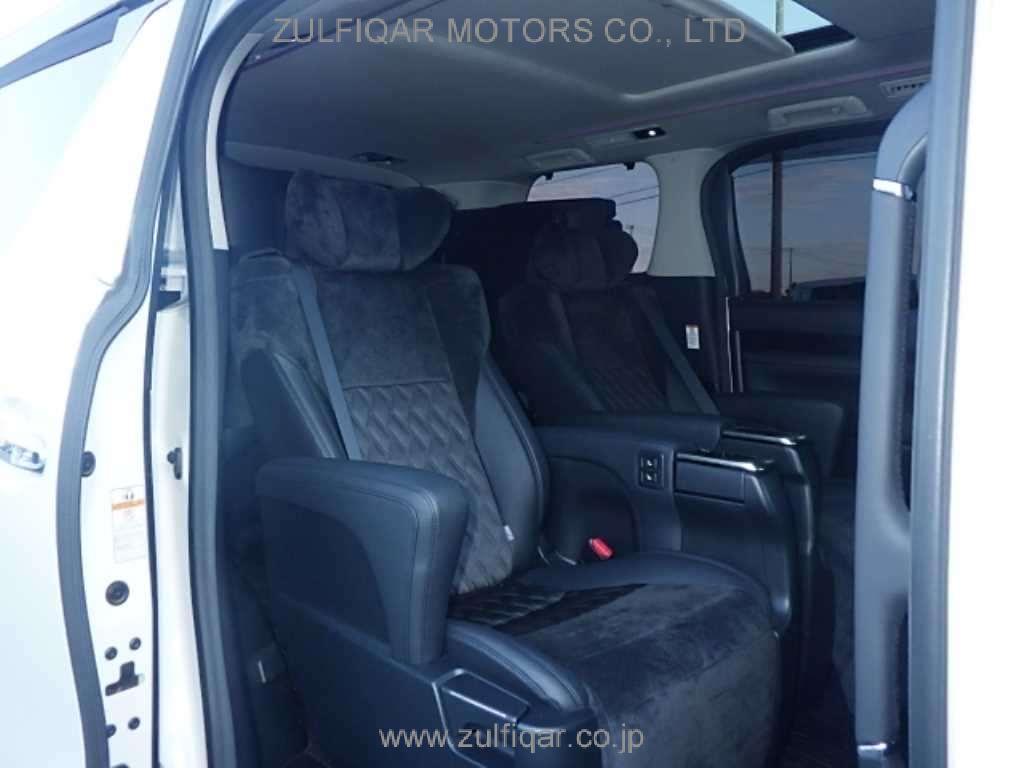 TOYOTA VELLFIRE 2017 Image 10