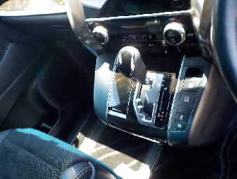 TOYOTA VELLFIRE 2017 Image 16