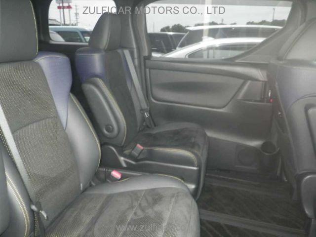 TOYOTA VELLFIRE 2017 Image 9