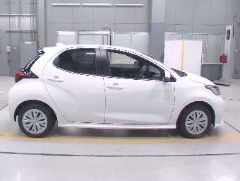 TOYOTA YARIS 2021 Image 3