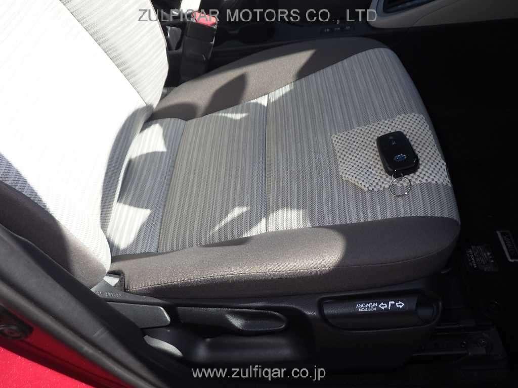 TOYOTA YARIS 2020 Image 8