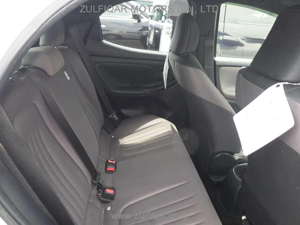 TOYOTA YARIS 2020 Image 9