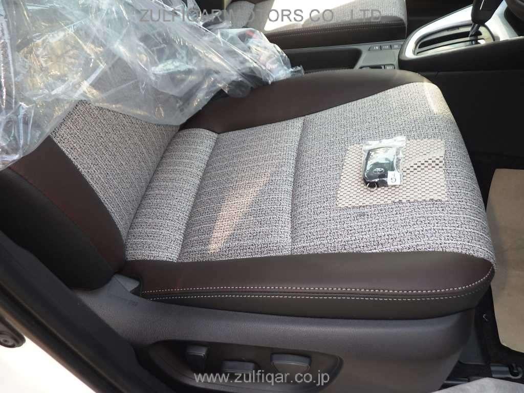 TOYOTA YARIS CROSS 2022 Image 8