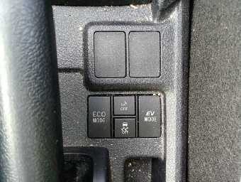 TOYOTA COROLLA AXIO 2015 Image 18