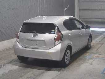 TOYOTA AQUA 2017 Image 2