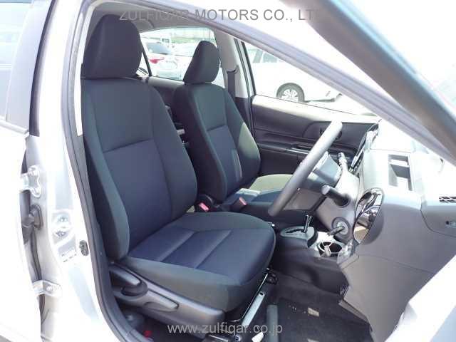 TOYOTA AQUA 2017 Image 6