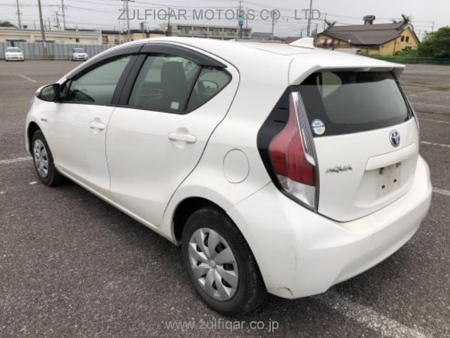 TOYOTA AQUA 2017 Image 2