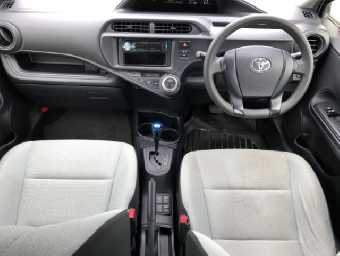 TOYOTA AQUA 2017 Image 4